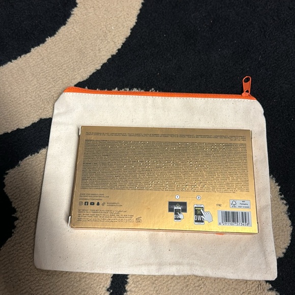 Huda Beauty’s EM(POWER)ED - Picture 3 of 3